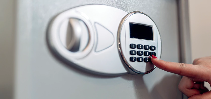 Jewelry Safe Cracking in Lucerne Valley, California